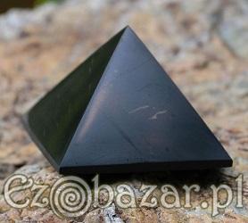 Szungit - piramida. 3 x 3cm. Kamień leczniczy.